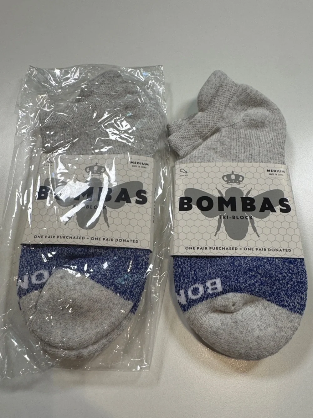 Bombas NWT 2 pair Original Unisex Ankle Socks Color: Black/Grey/Blue SZ: Medium
